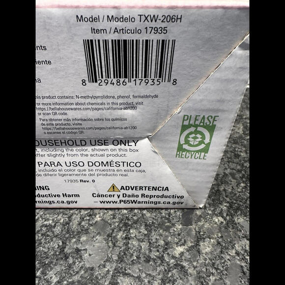 So Yummy by Bella Mini Valentine Heart Waffle Maker PINK - NEW in BOX - Picture 3 of 3